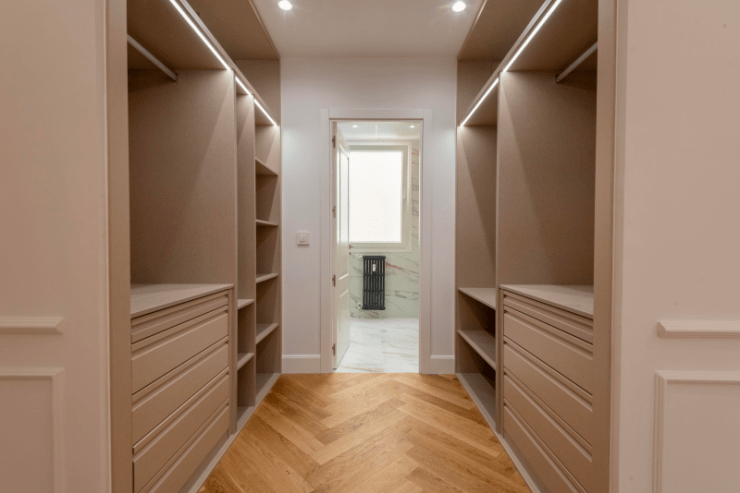 Fotografía Inmobiliaria en Gaztambide, Chamberí - Dormitorio con Armarios
