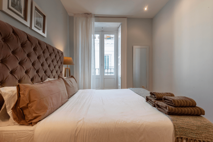 Reportaje Fotográfico en Comillas, Carabanchel - Salón Sencillo
